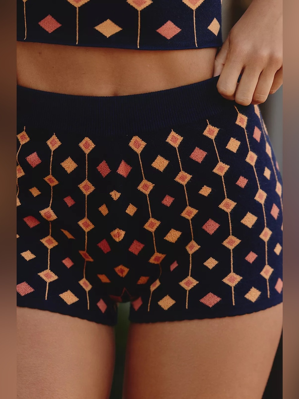 Anthropologie Celandine Geometric Diamond Knit Shorts Size Small (NWT)
